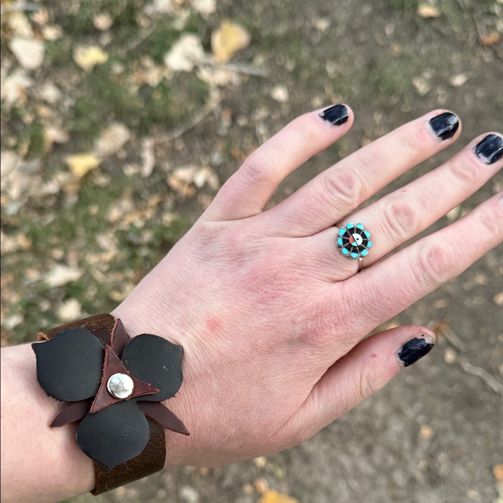 Zuni Inlay Turquoise Coral Onyx Shell Turquoise And Black Floral Ring Vintage